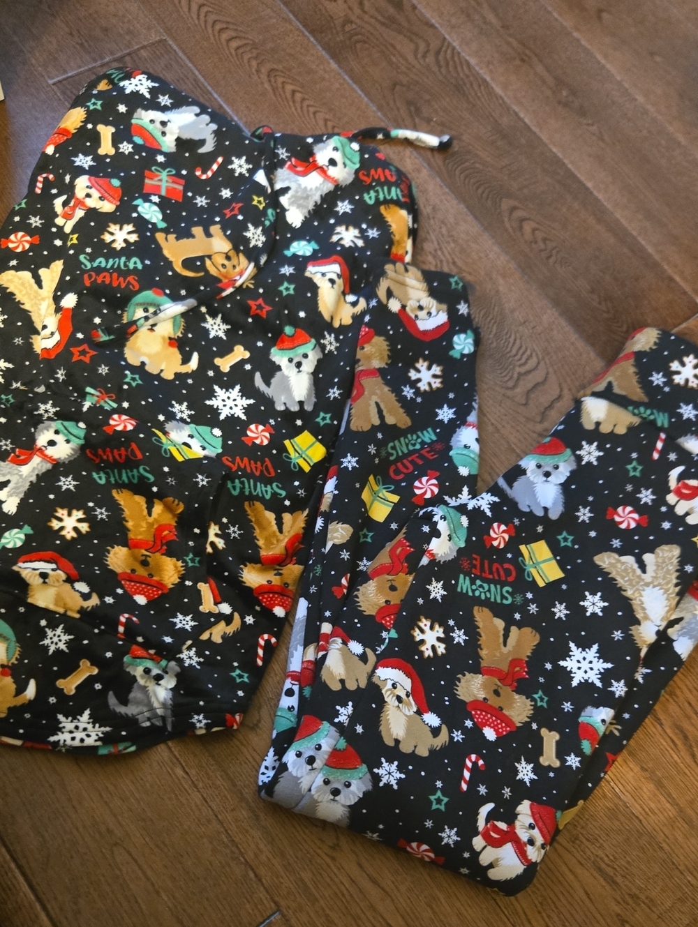 No Boundaries Kids Holiday Puppy Pajama Set - Black, Red, Green